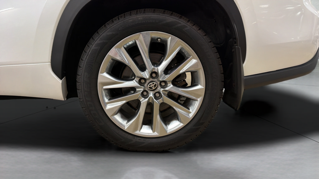Used 2023 Toyota Highlander Limited AWD/4WD image 28