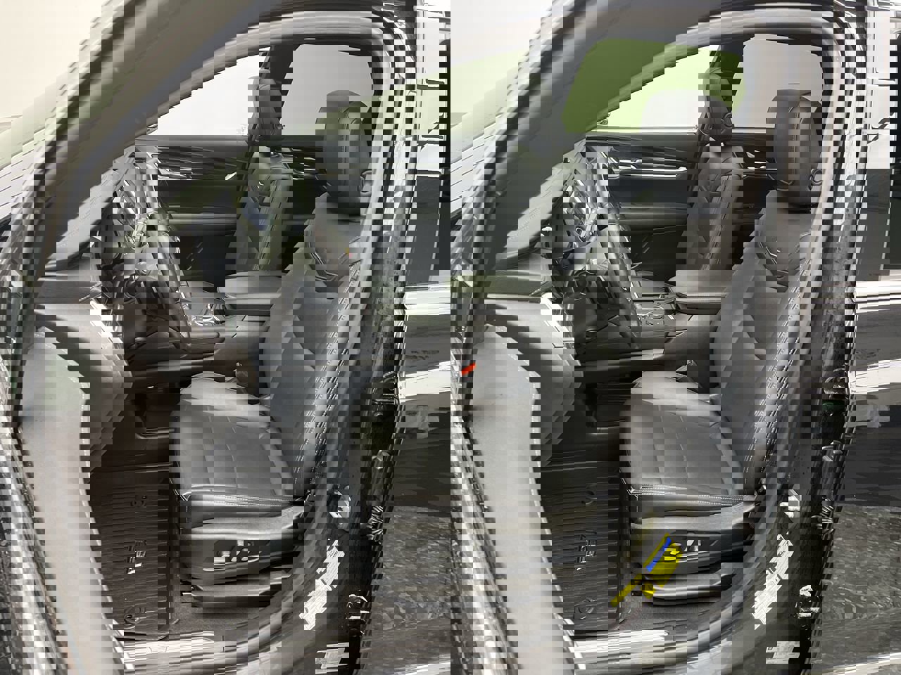 Used 2021 Cadillac XT5 Premium Luxury w/ LPO, Floor Liner Package image 10