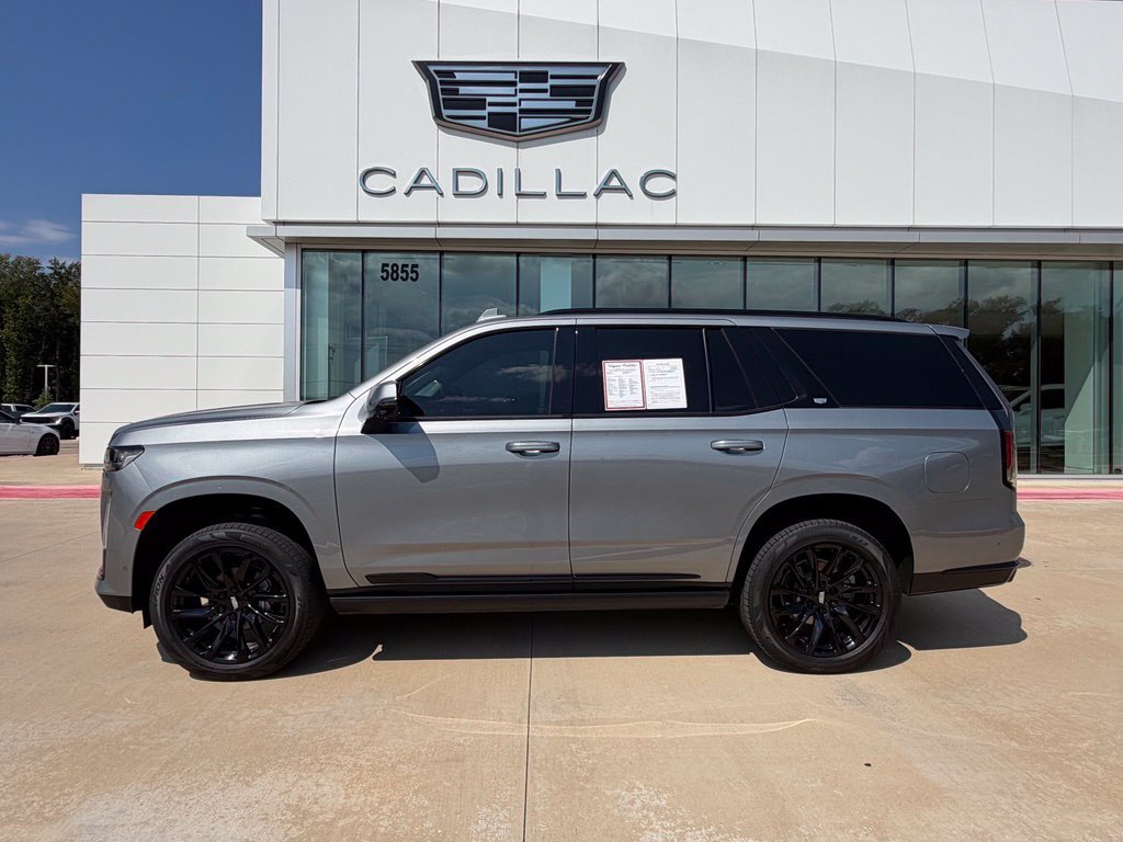 Used 2023 Cadillac Escalade Sport Platinum w/ LPO, ONYX Package AWD/4WD image 2