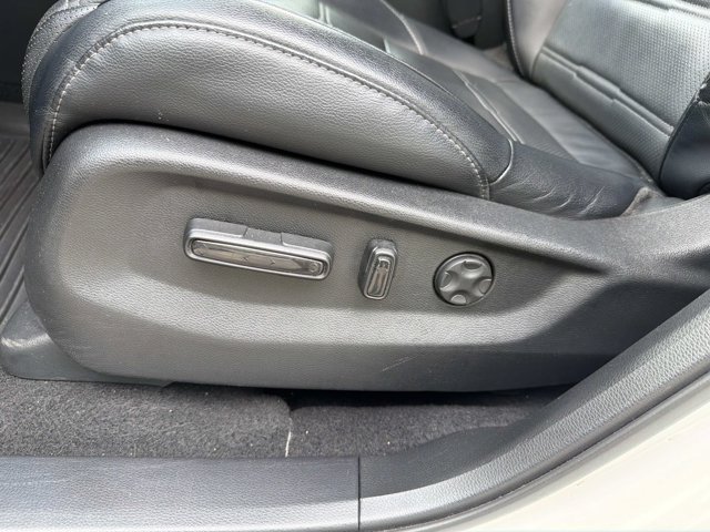 Used 2017 Honda CR-V Touring image 12