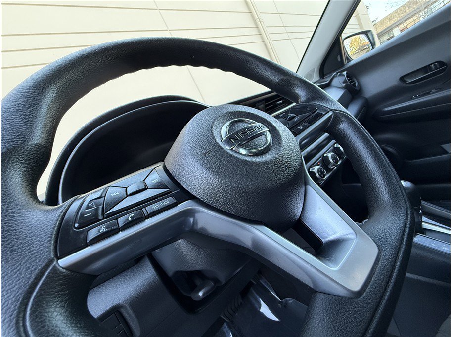 Used 2021 Nissan Kicks S image 38
