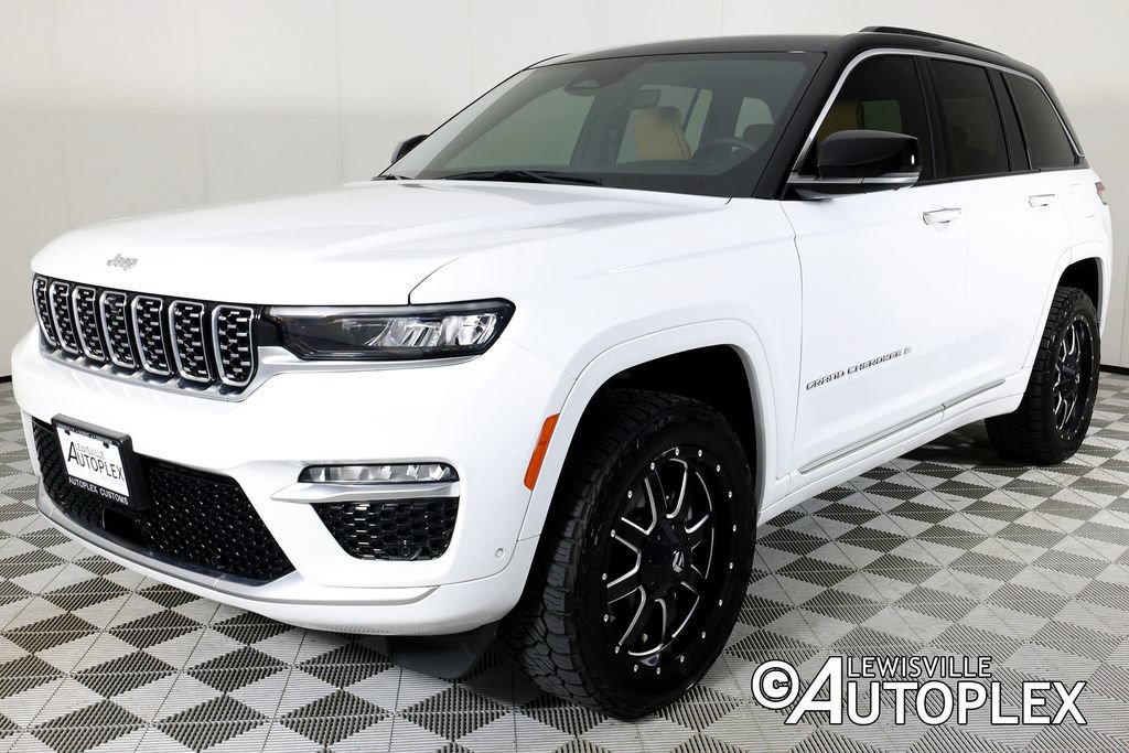 Used 2025 Jeep Grand Cherokee Summit AWD/4WD image 9