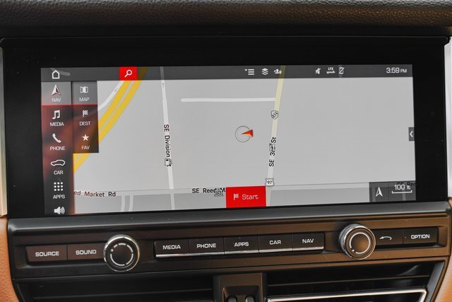 Used 2021 Porsche Macan image 17