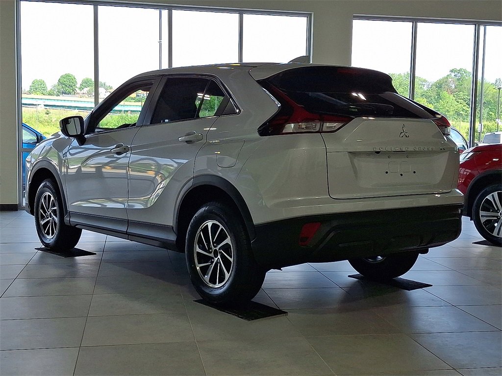 New 2025 Mitsubishi Eclipse Cross ES image 3