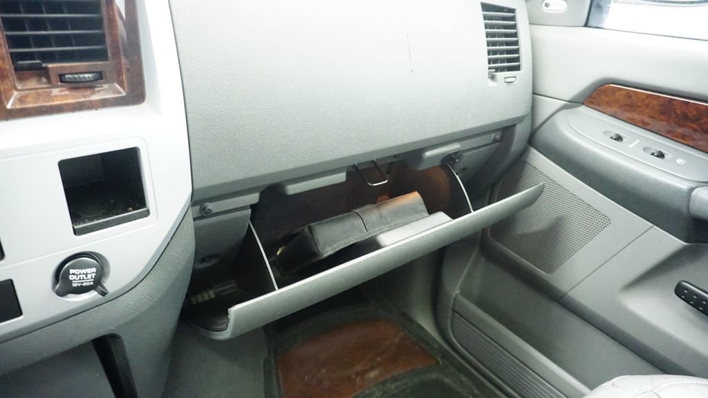 Used 2008 Dodge Ram 1500 Truck Laramie w/ Trailer Tow Group image 29