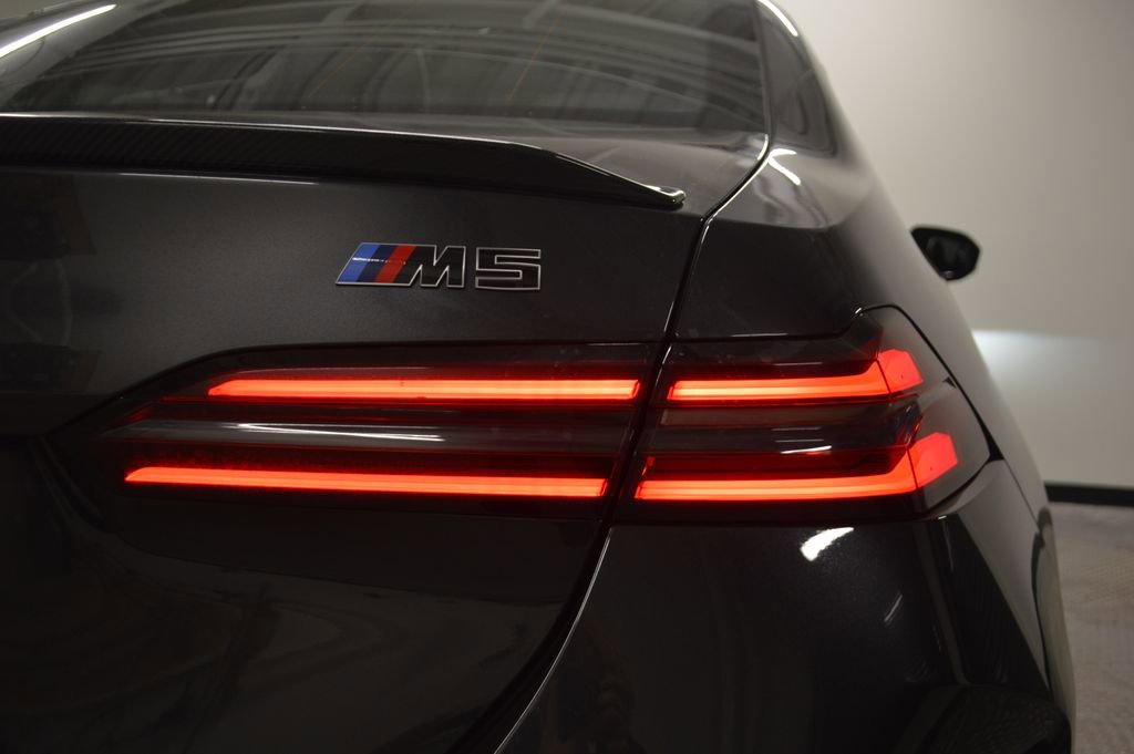 Used 2025 BMW M5 w/ Carbon Package image 10