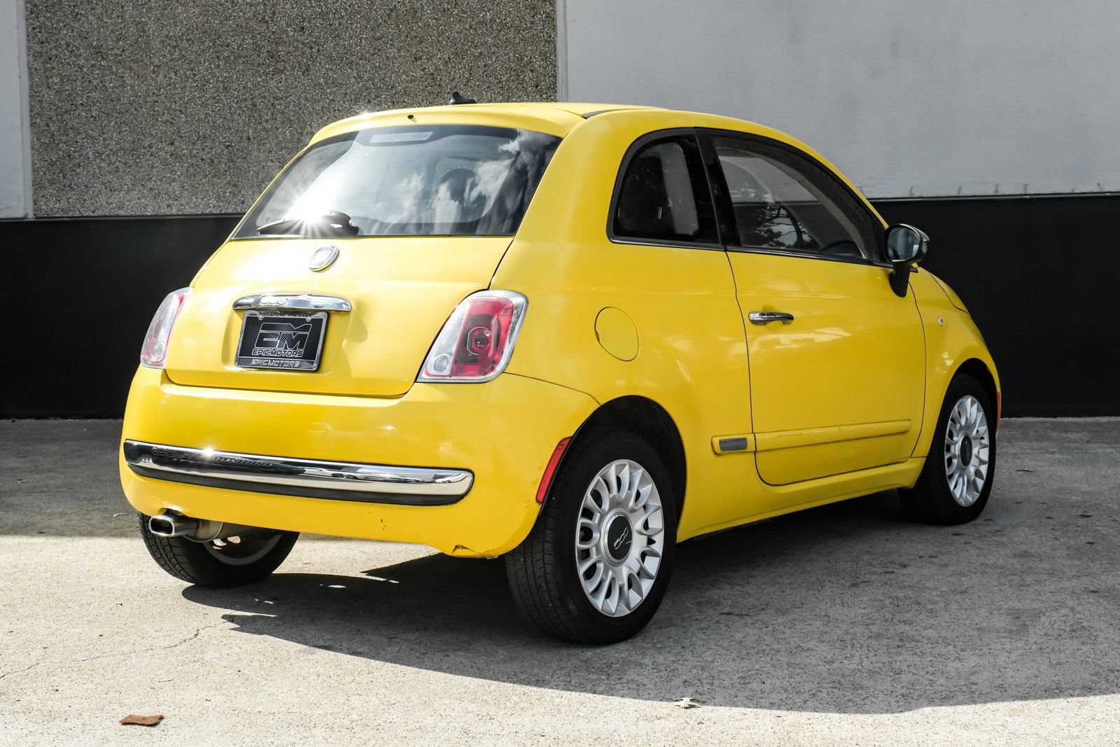Used 2012 FIAT 500 Lounge FWD image 9