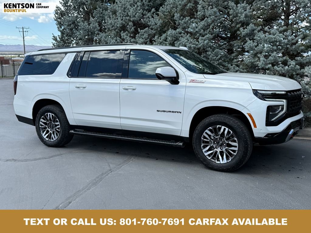 Used 2025 Chevrolet Suburban Z71 image 11