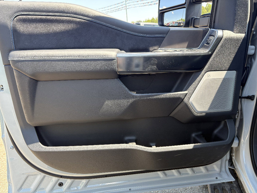 New 2026 Ford F350 Platinum w/ Tremor Off-Road Package AWD/4WD image 28