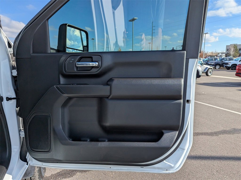 Used 2023 Chevrolet Silverado 3500 W/T image 31