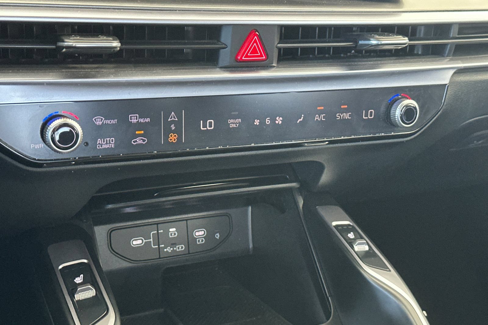 Used 2025 Kia Sorento EX AWD/4WD image 21