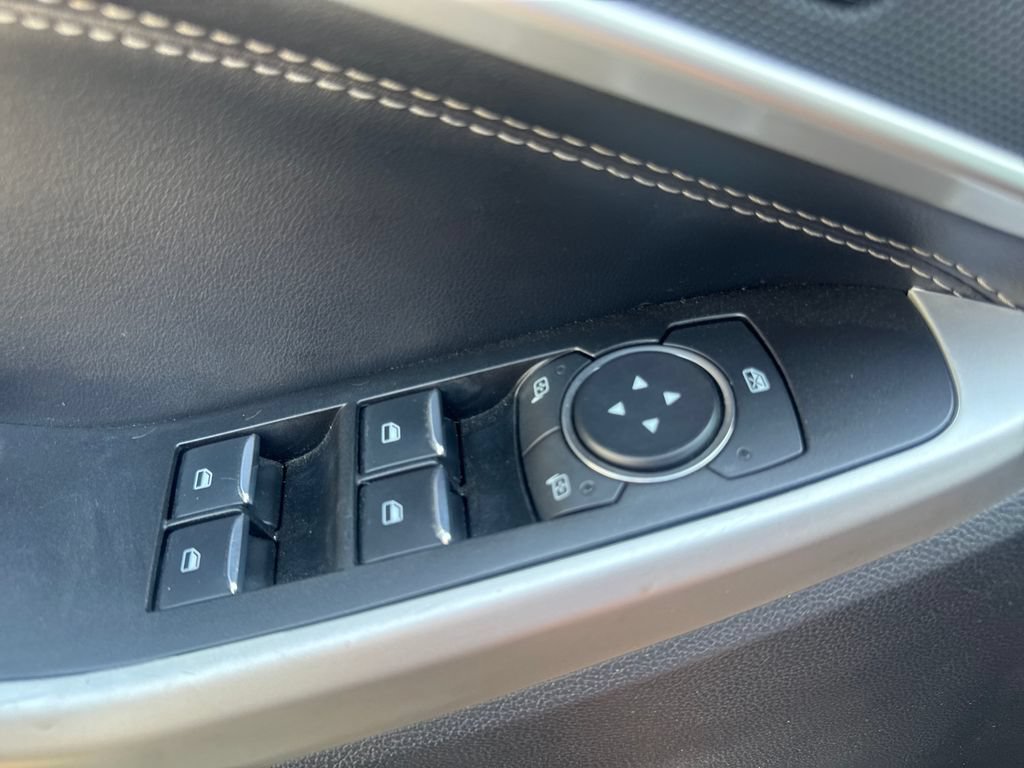 Used 2020 Ford Explorer XLT w/ Equipment Group 202A AWD/4WD image 18