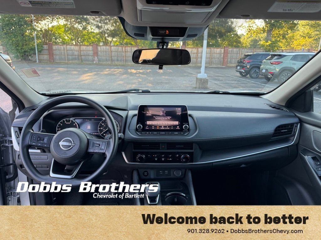Used 2024 Nissan Rogue S FWD image 13