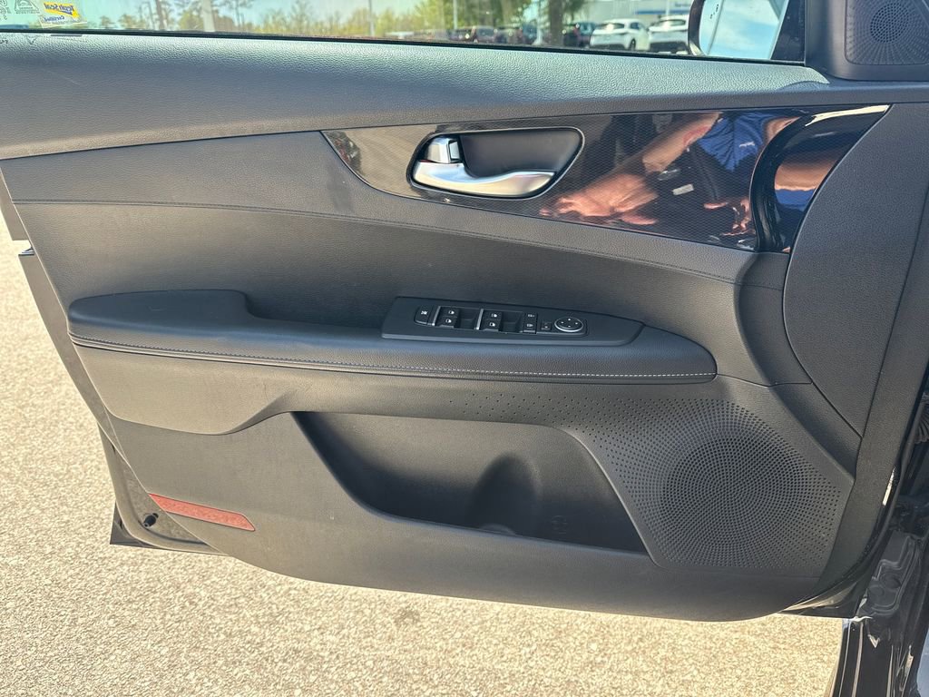 Used 2022 Kia Forte GT-Line w/ GT-Line Technology Package image 17