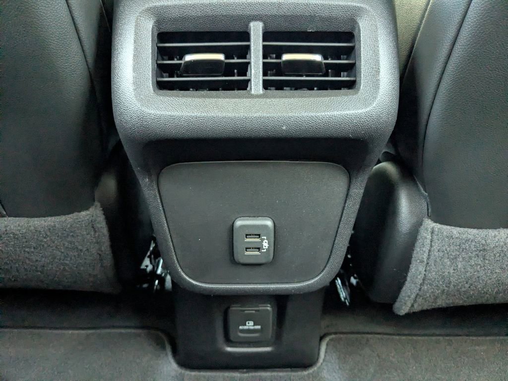 Used 2019 Chevrolet Equinox Premier image 16