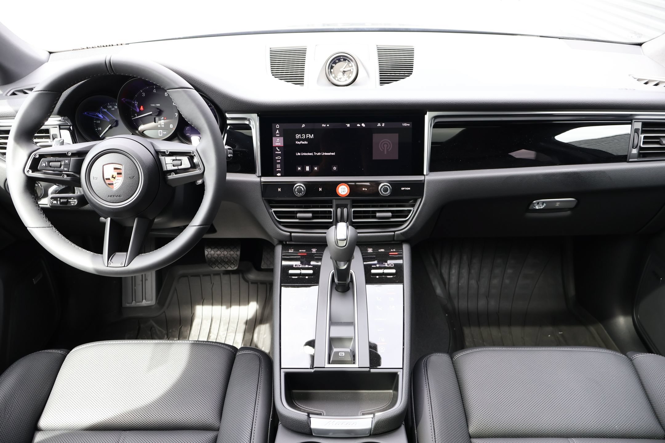 New 2026 Porsche Macan AWD/4WD image 22