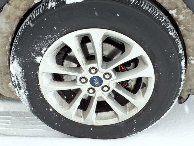 Used 2020 Ford Escape SE image 16