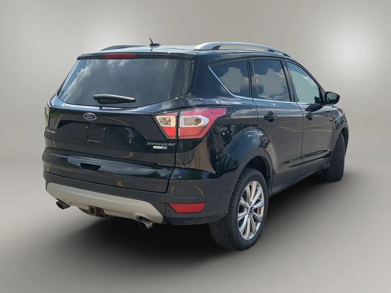 Used 2017 Ford Escape Titanium w/ Canadian Touring Package AWD/4WD image 7