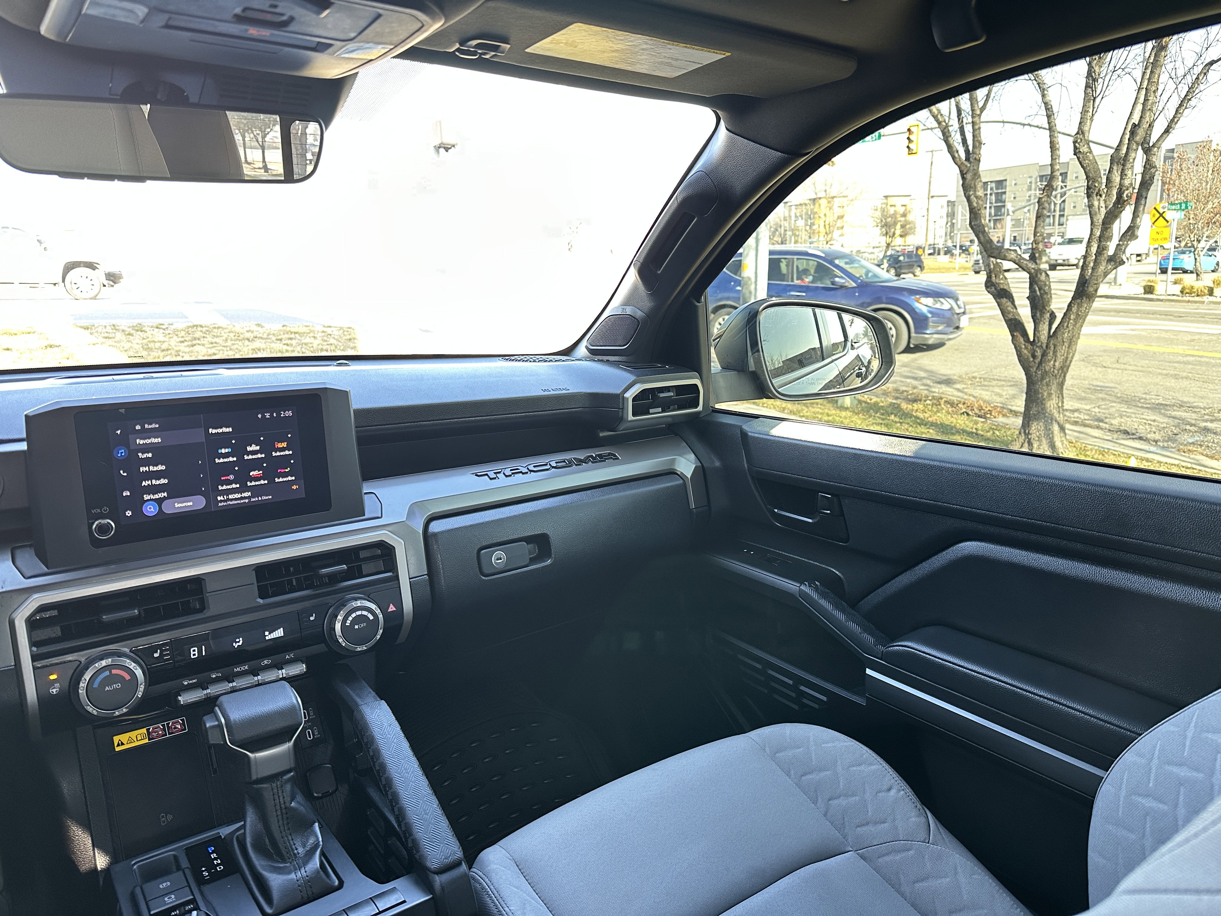 Used 2024 Toyota Tacoma SR5 AWD/4WD image 26