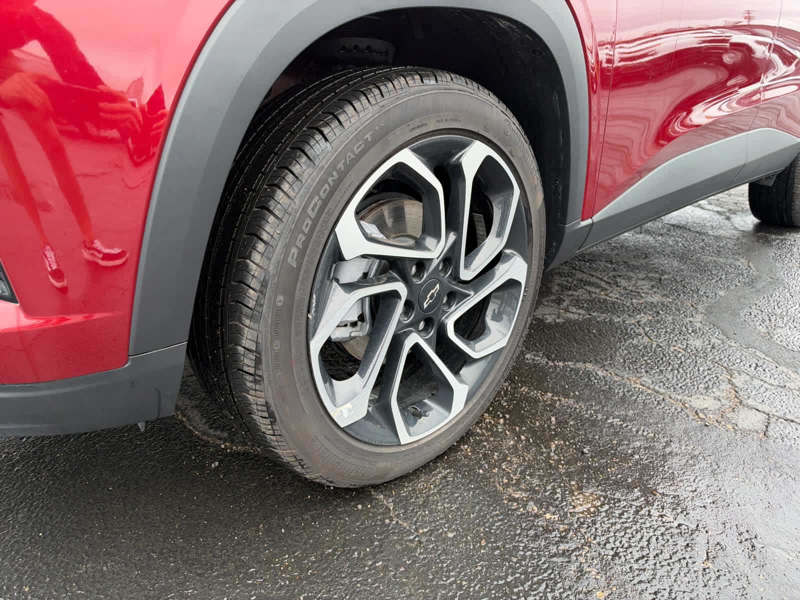 Certified 2025 Chevrolet Trax RS w/ Driver Confidence Package FWD image 9