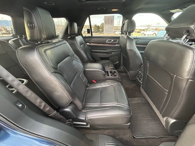 Used 2017 Ford Explorer Platinum image 28