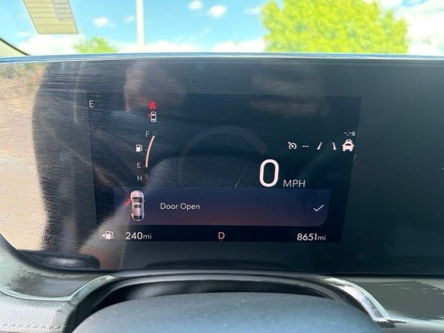 Used 2025 Buick Encore GX Sport Touring AWD/4WD image 32