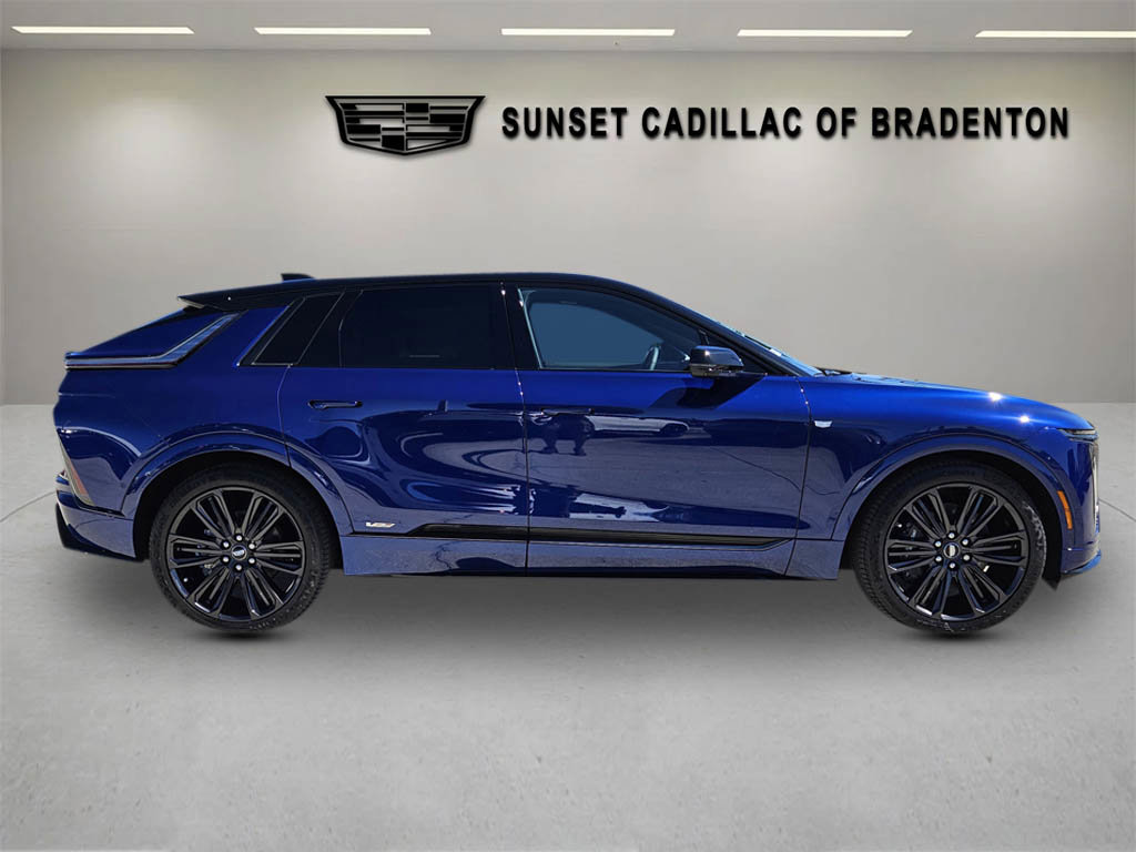 New 2026 Cadillac Lyriq V image 8