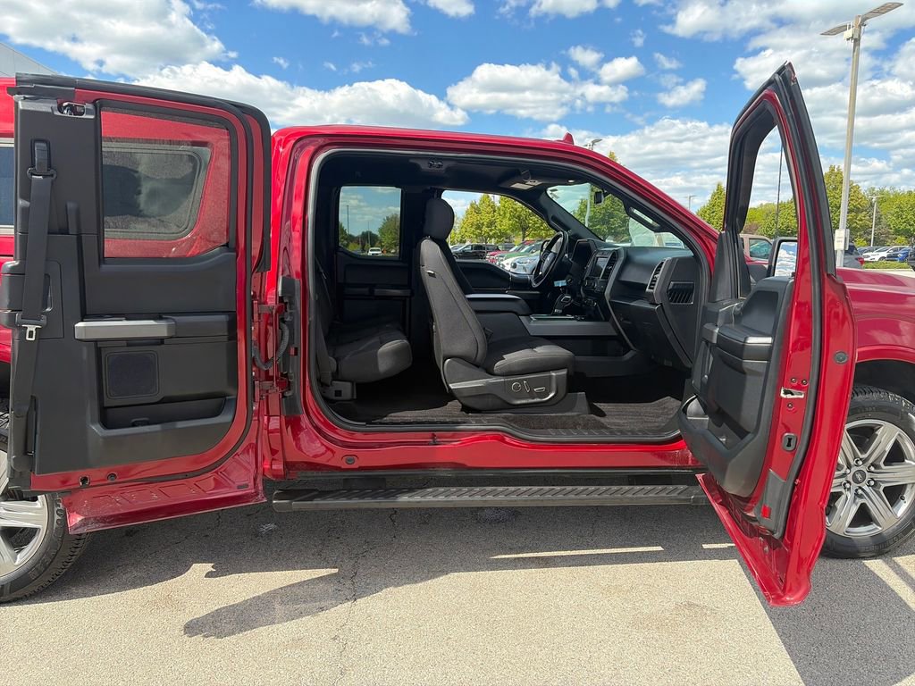 Used 2018 Ford F150 XLT w/ Equipment Group 302A Luxury AWD/4WD image 36