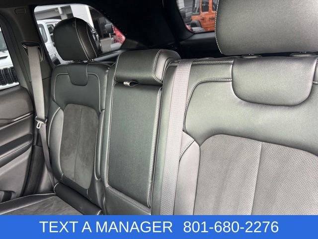 Used 2023 Jeep Grand Cherokee Altitude AWD/4WD image 28