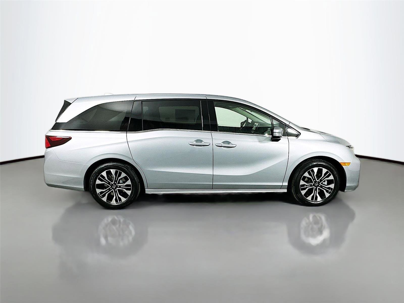 New 2026 Honda Odyssey Elite image 8