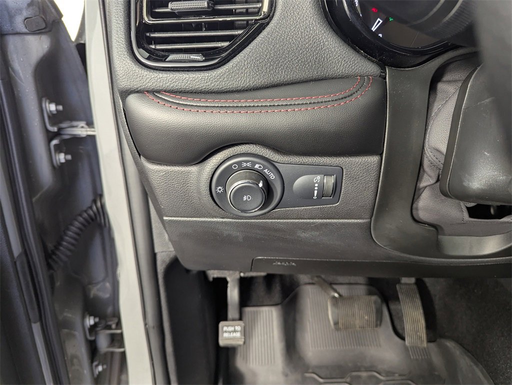 Used 2022 Dodge Durango R/T w/ Tow 'N Go Package image 20