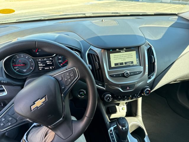 Used 2017 Chevrolet Cruze LT w/ Convenience Package FWD image 15