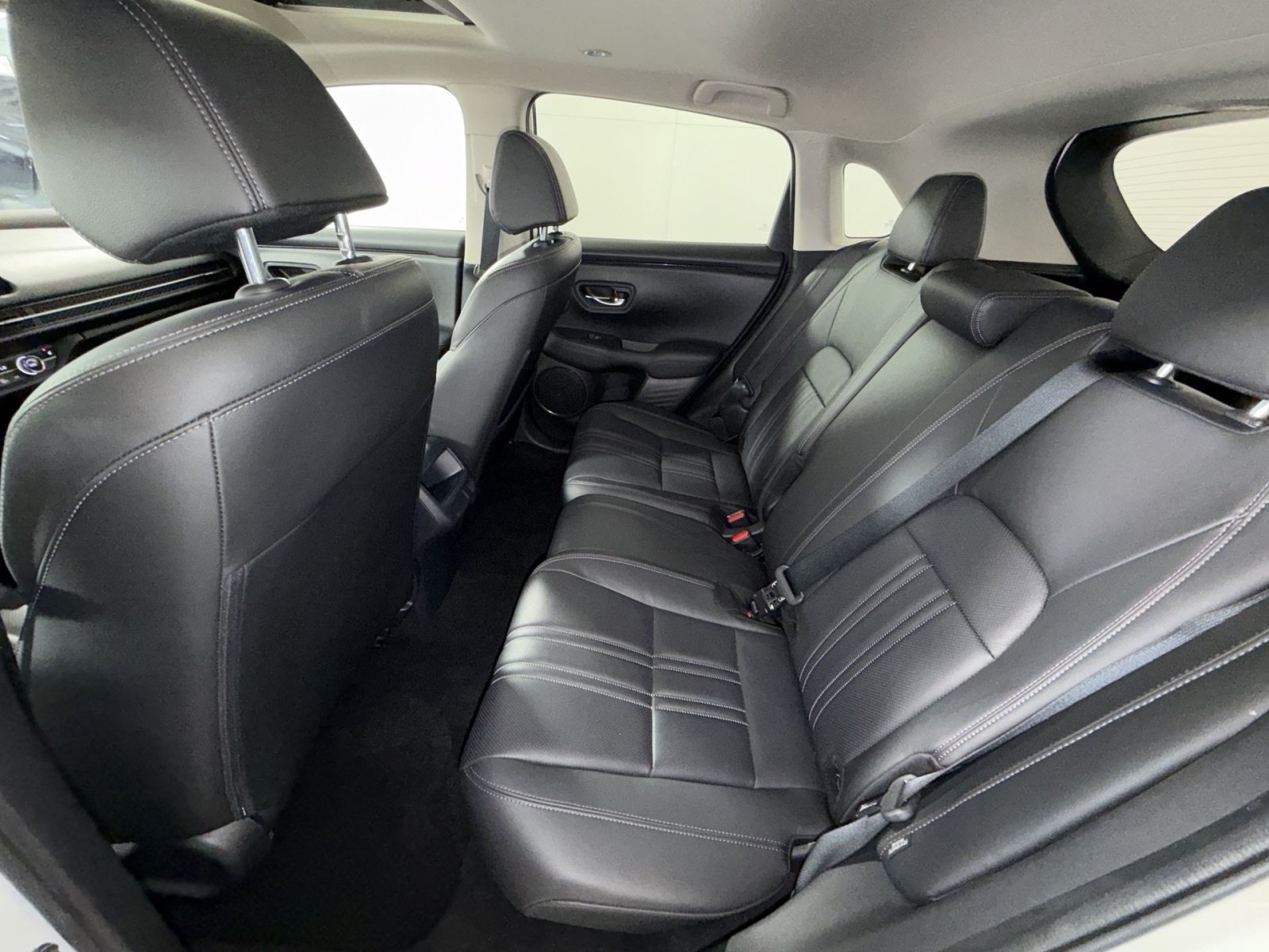 Used 2023 Honda HR-V EX-L image 24