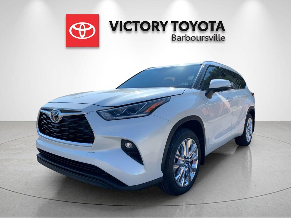 New 2026 Toyota Highlander Limited AWD/4WD image 1