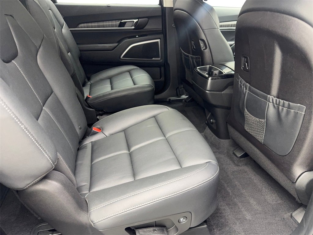 Used 2025 Kia Telluride EX w/ EX Captain's Chair Package image 42