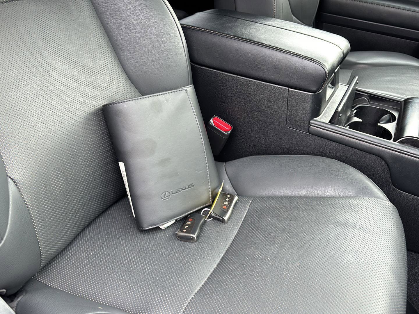 Used 2021 Lexus GX 460 Premium w/ Accessory Package image 9