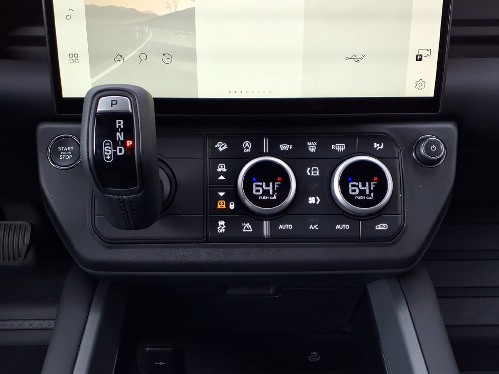 New 2026 Land Rover Defender 110 X-Dynamic SE AWD/4WD image 20