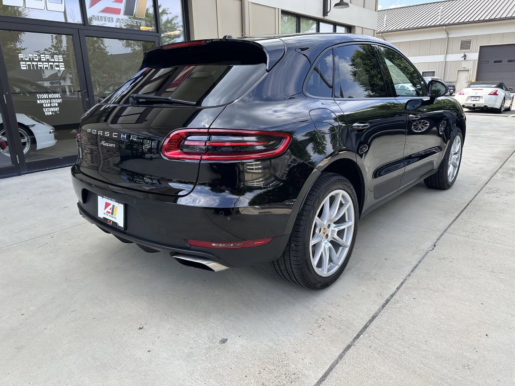 Used 2017 Porsche Macan image 9