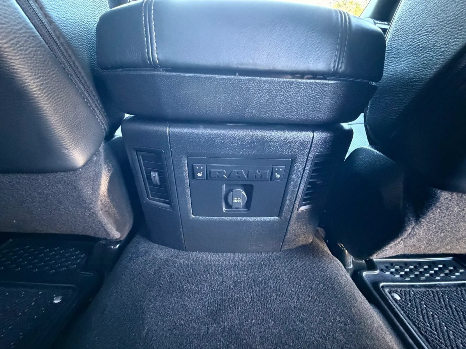 Used 2016 RAM 1500 Limited RWD image 29