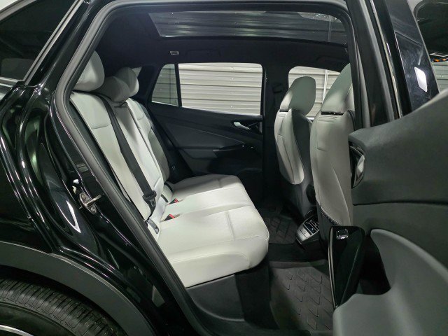 Used 2021 Volkswagen ID.4 Pro S image 19
