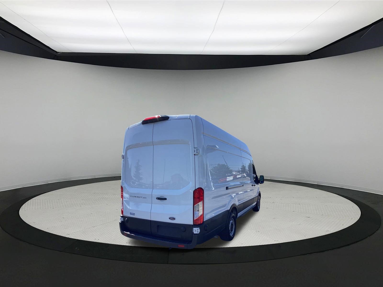 Used 2024 Ford Transit 250 148 High Roof Extended w/ Load Area Protection Package RWD image 8
