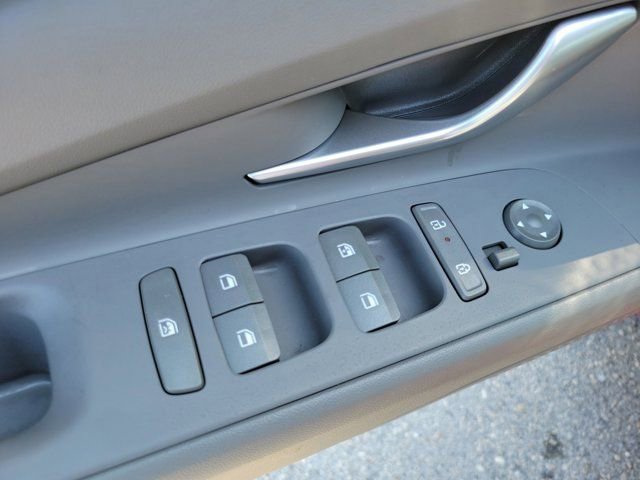 Certified 2024 Hyundai Elantra SEL FWD image 17