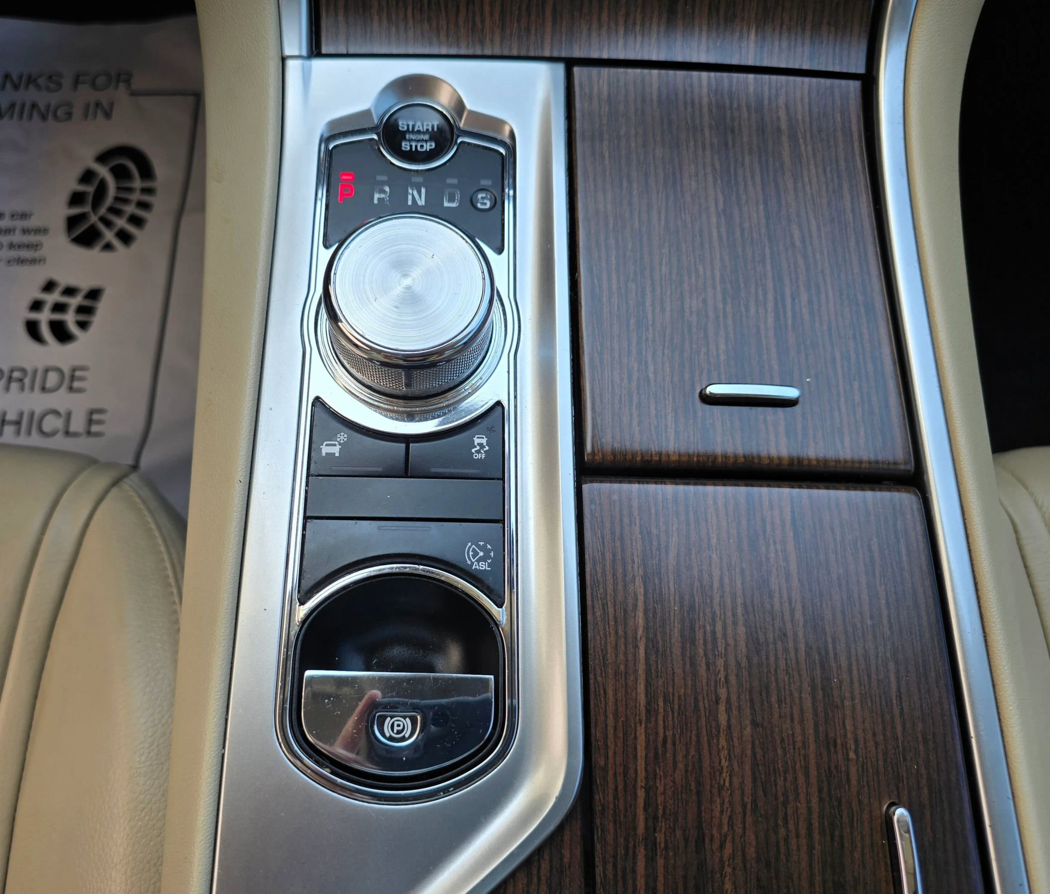 Used 2013 Jaguar XF RWD image 35