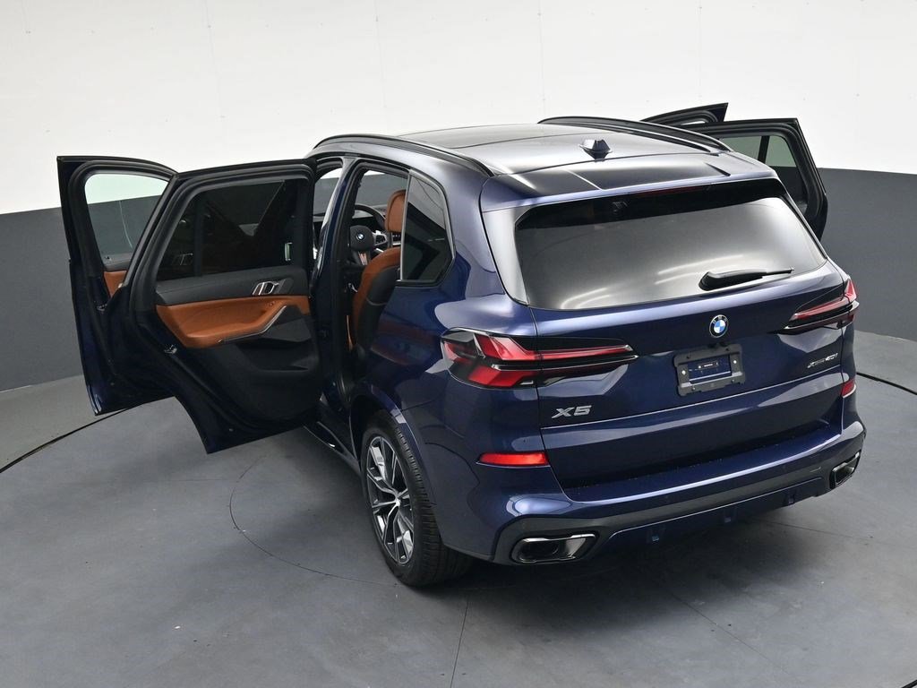 Used 2026 BMW X5 xDrive40i w/ M Sport Package AWD/4WD image 37