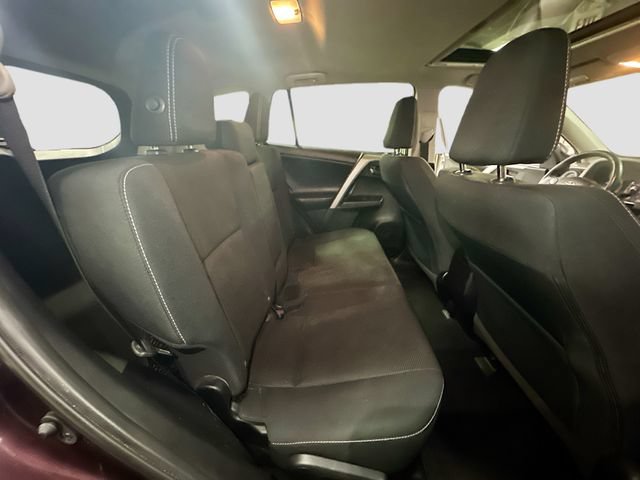 Used 2018 Toyota RAV4 XLE FWD image 27