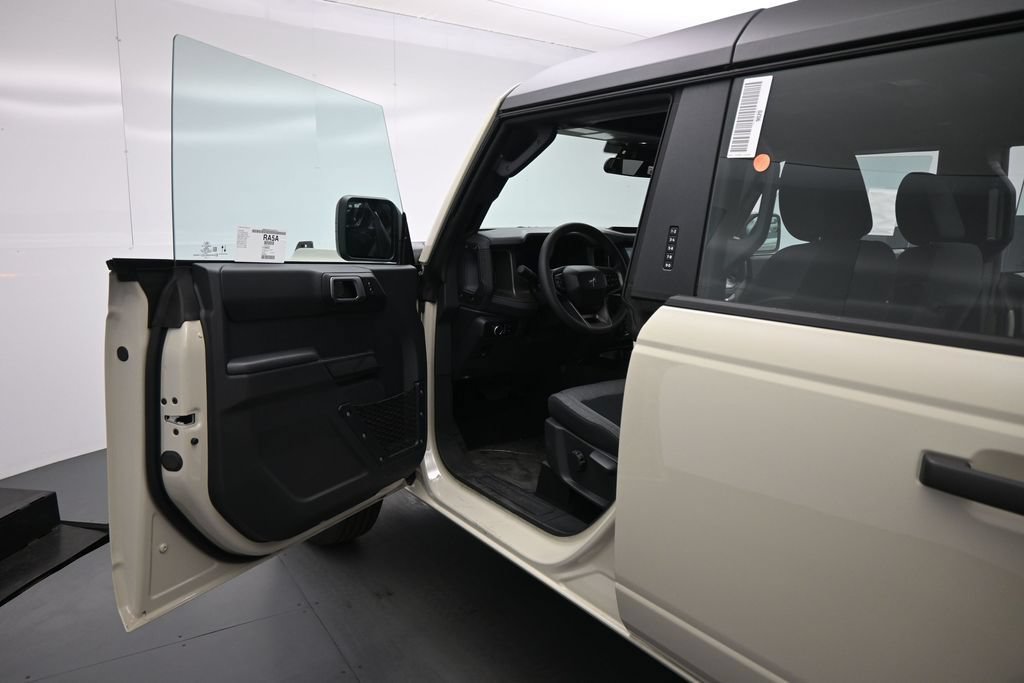 New 2026 Ford Bronco 4-Door AWD/4WD image 8