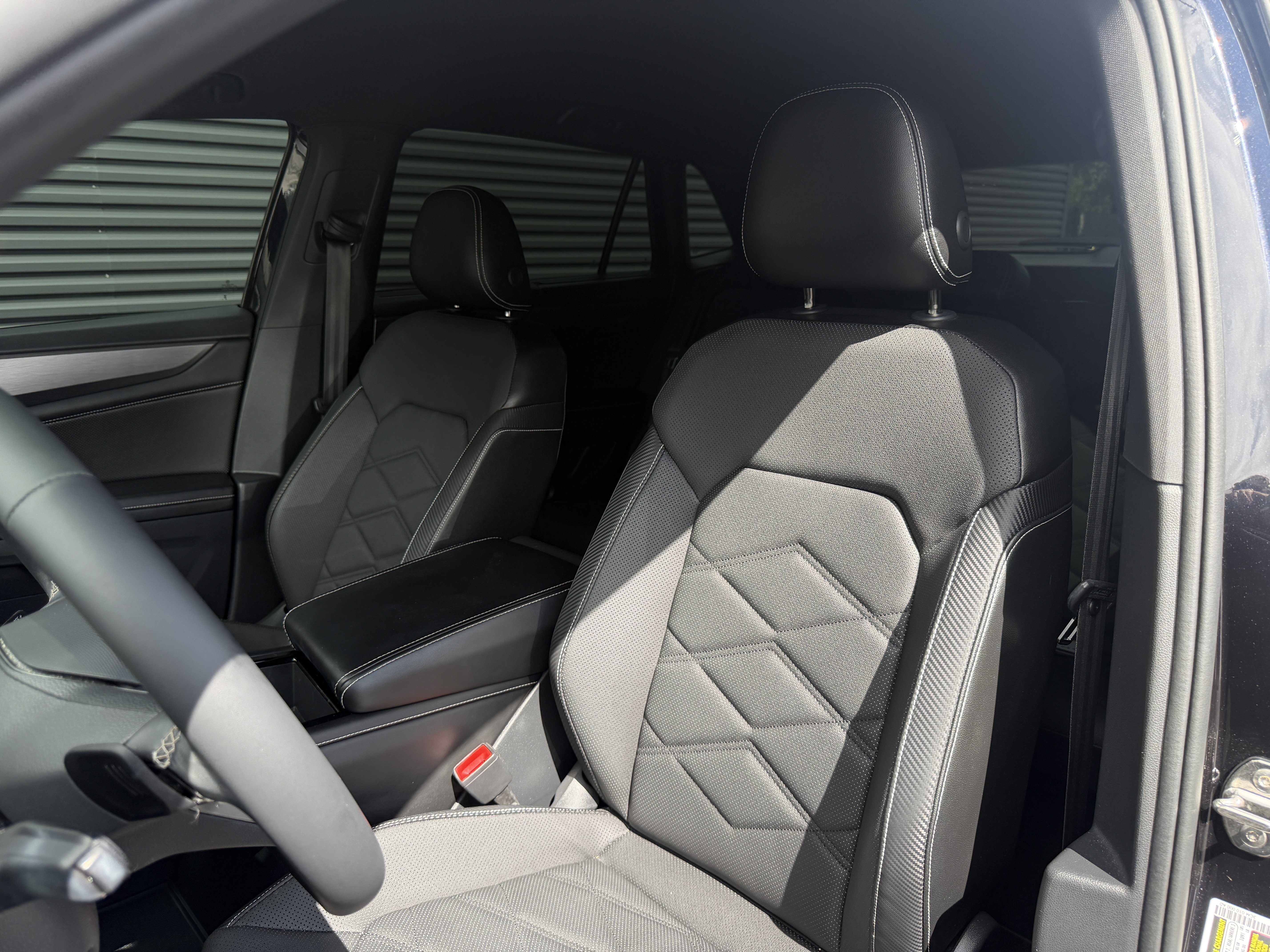 Used 2024 Volkswagen Atlas Cross Sport SE AWD/4WD image 5