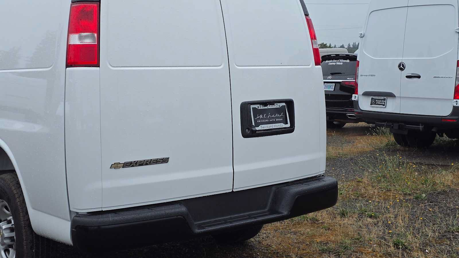 Used 2025 Chevrolet Express 2500 Extended w/ Driver Convenience Package RWD image 16