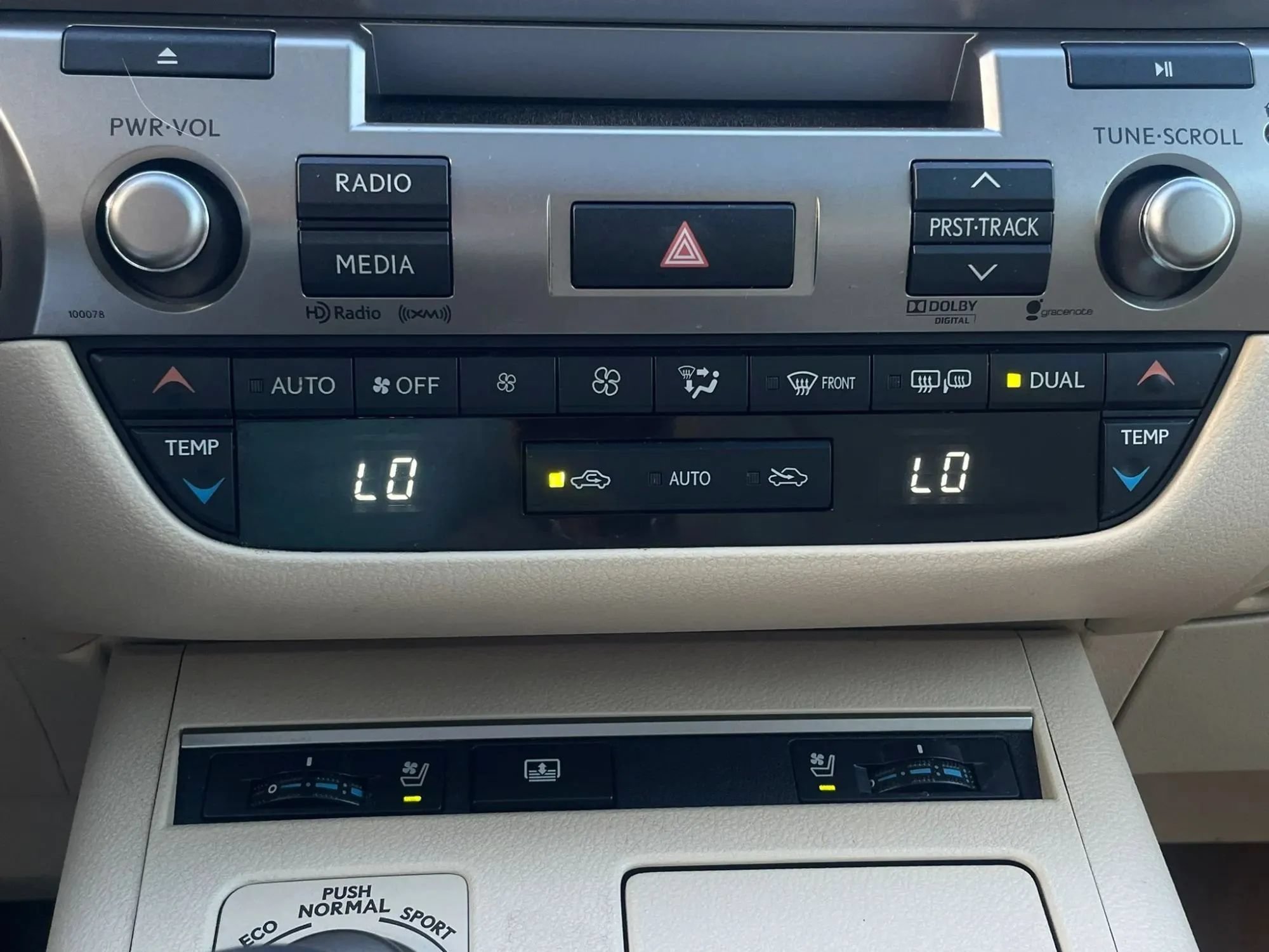 Used 2013 Lexus ES 350 w/ Luxury Pkg FWD image 18