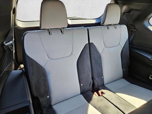 Used 2025 Lexus TX 500h AWD image 19